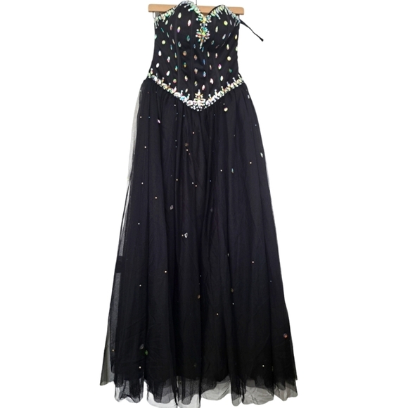 Masquerade Dresses & Skirts - Masquerade gown size 8 brand new